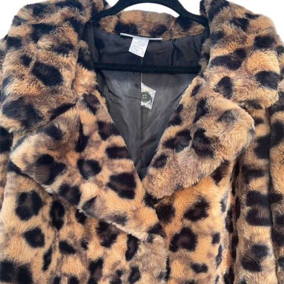 Studio Z - GORGEOUS Leopard print Faux Fur coat, 4X - Picture 3 of 6